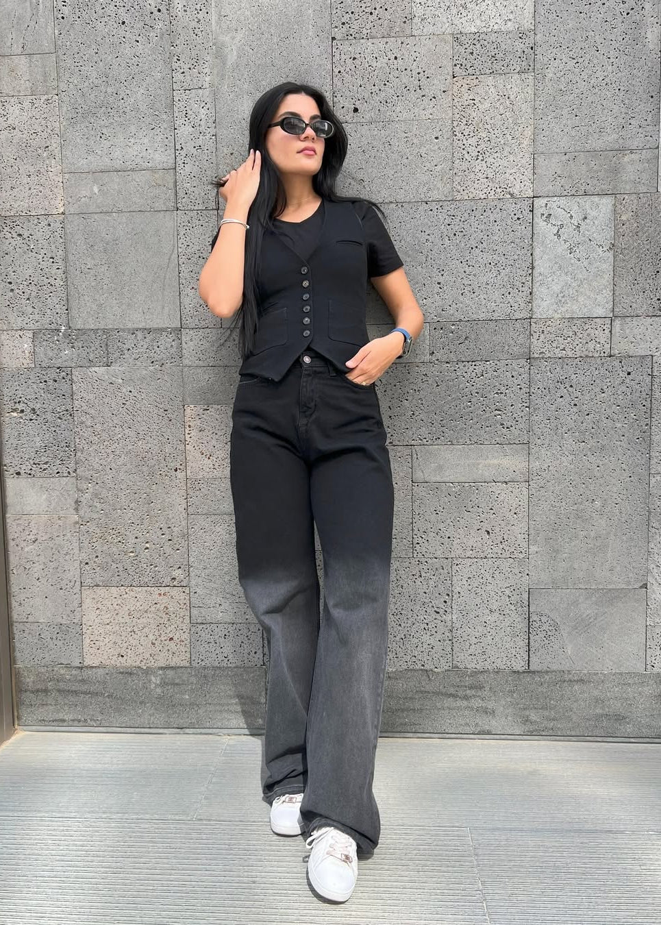 Gradient Black Super Wide leg jeans