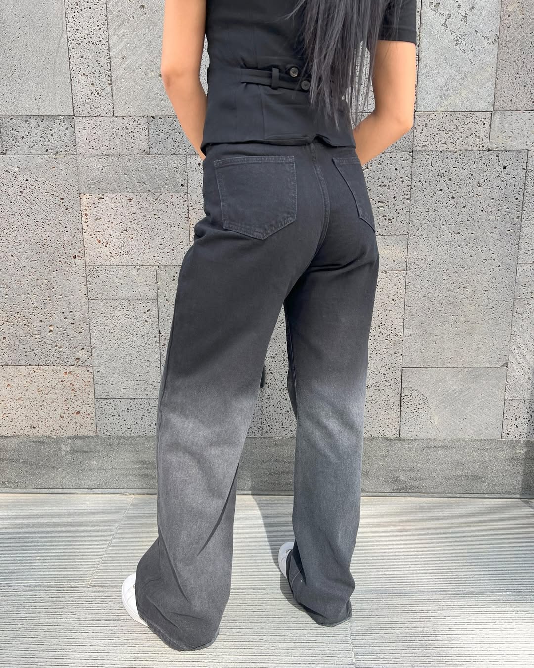 Gradient Black Super Wide leg jeans