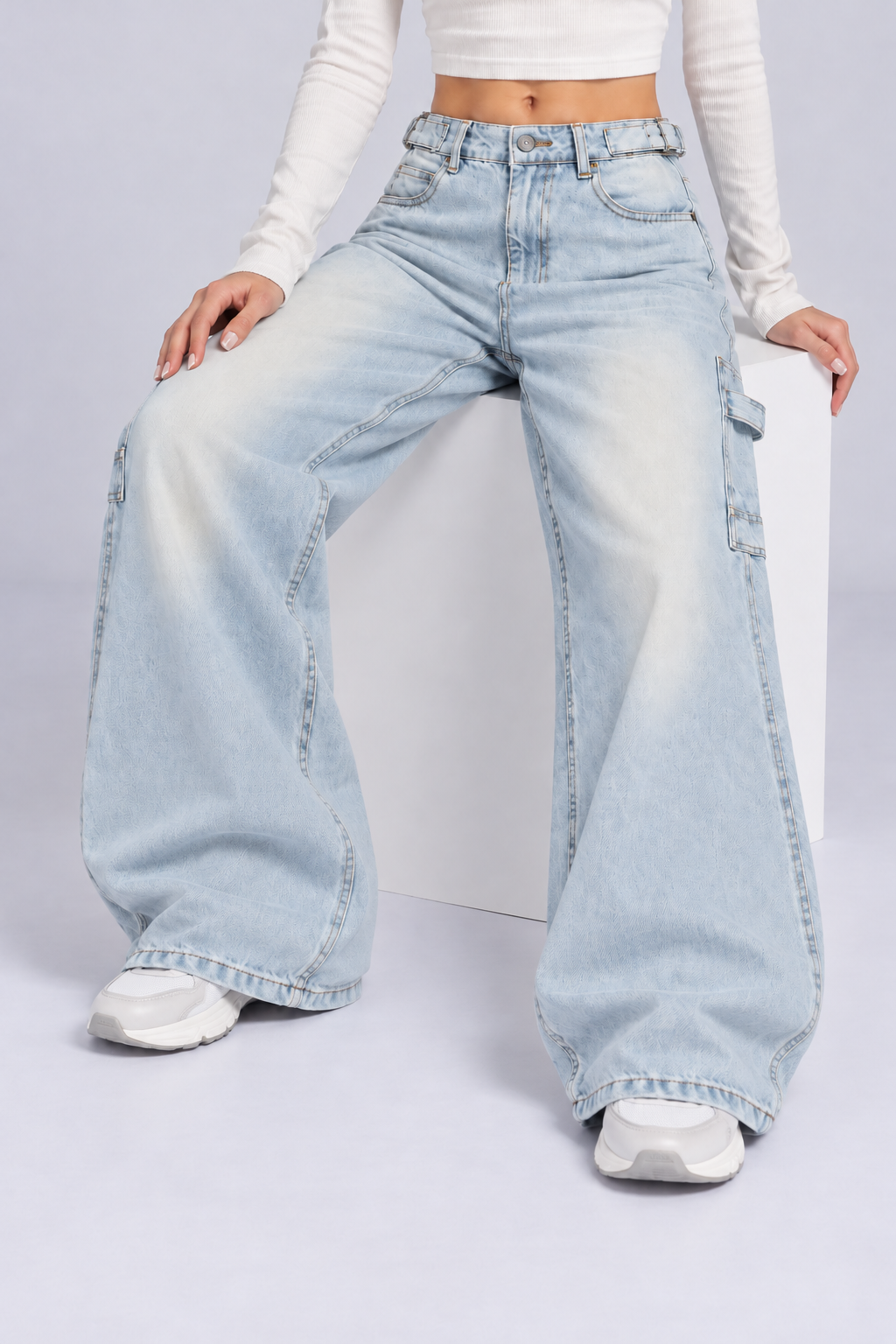 Sky Blue Mid-rise Carpenter Jeans.
