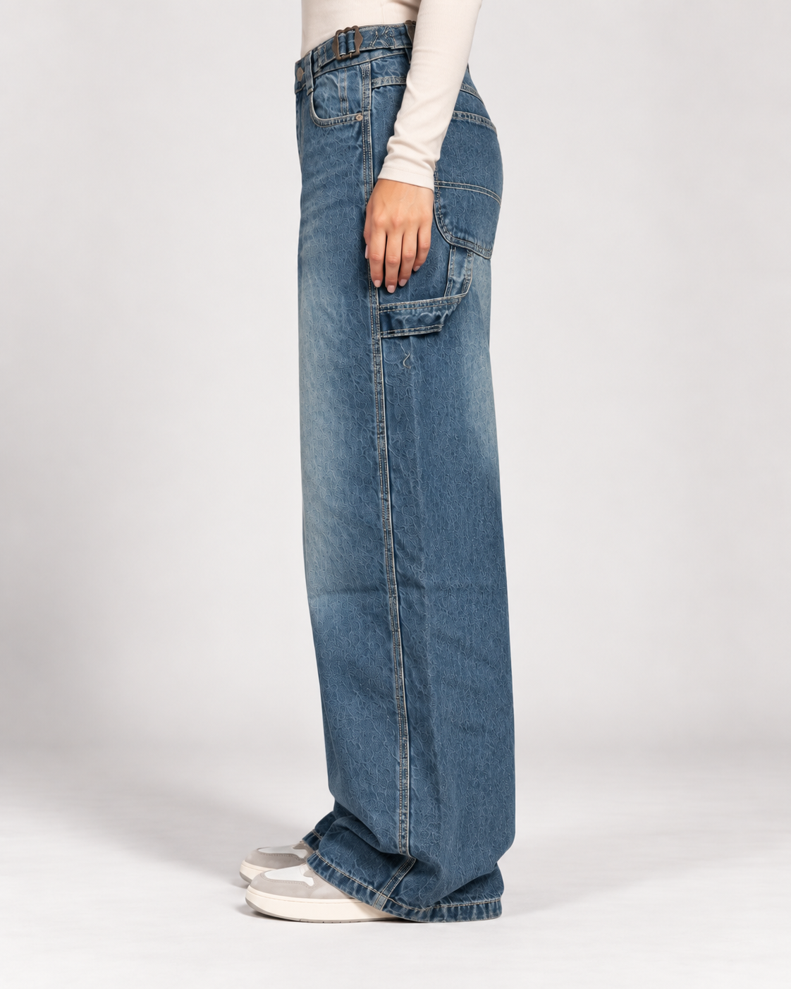 Dust Blue Mid-rise Carpenter Jeans.