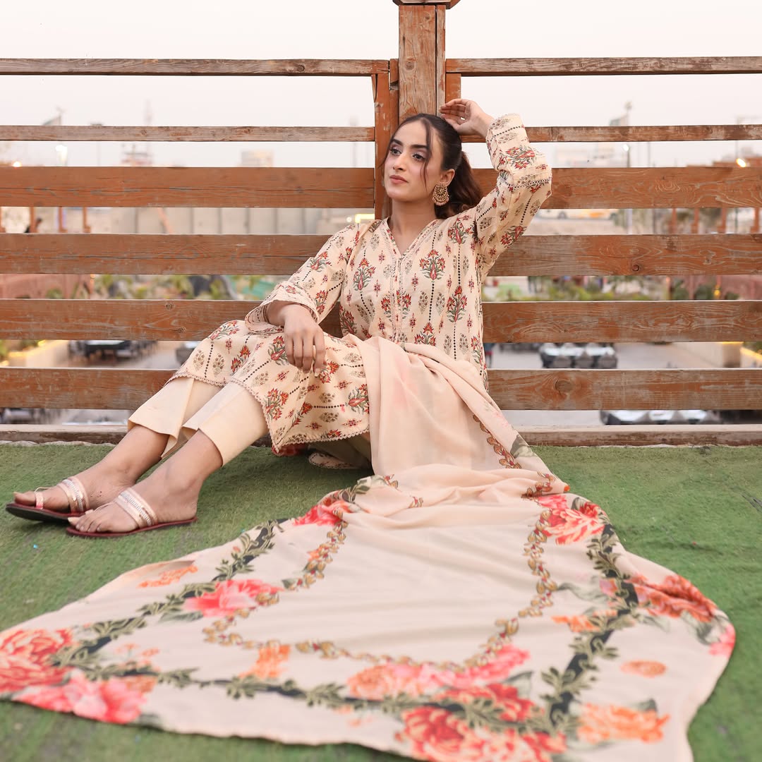 3PC Stitched Printed Lawn Suit - H305
