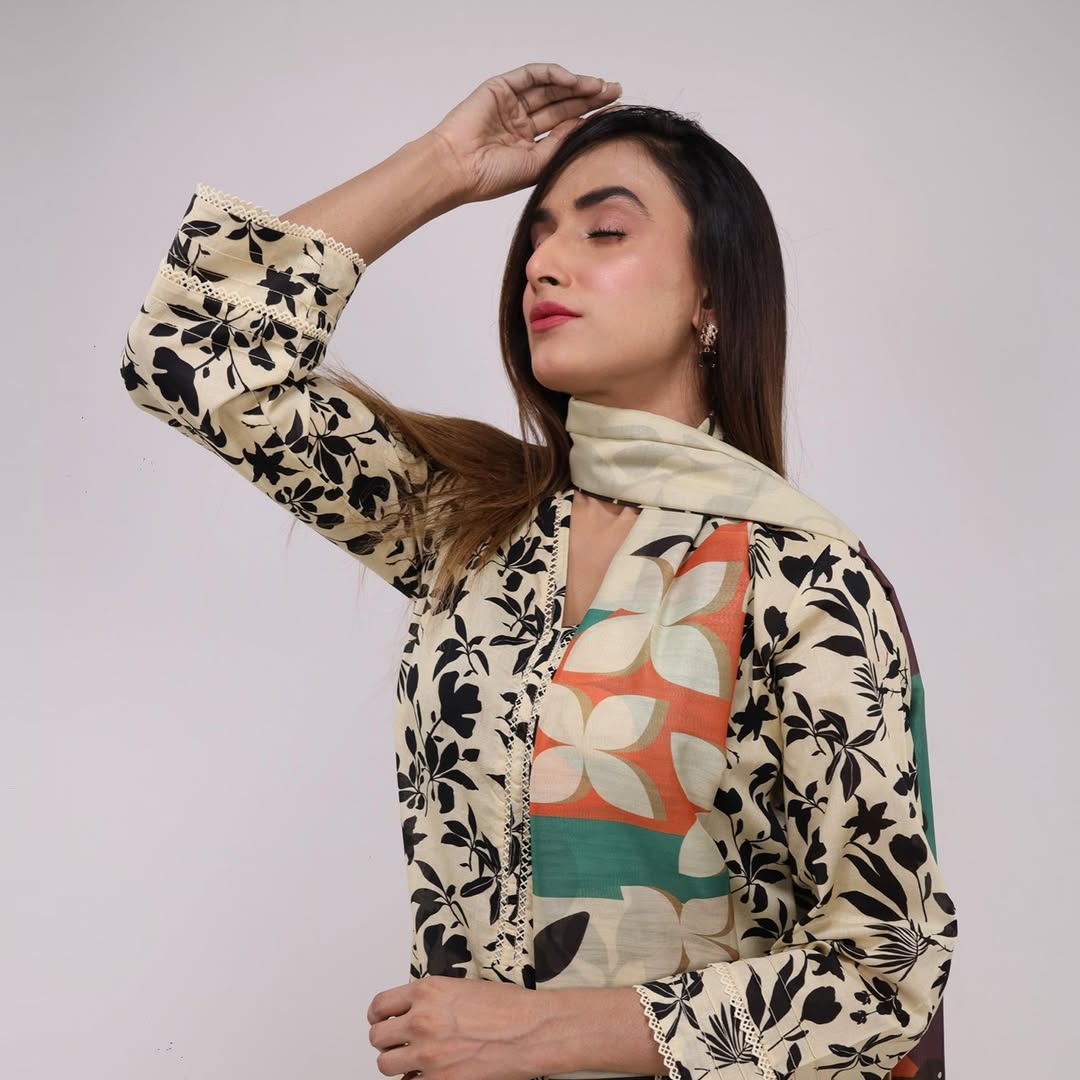 3PC Stitched Printed Lawn Suit - H302